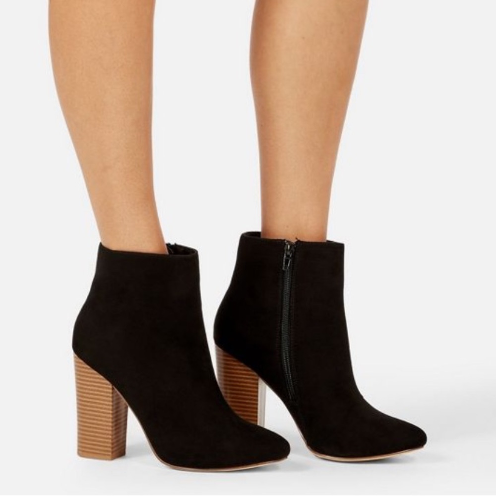 JUST FAB Besha Block Heel Bootie, size 7 , color Black